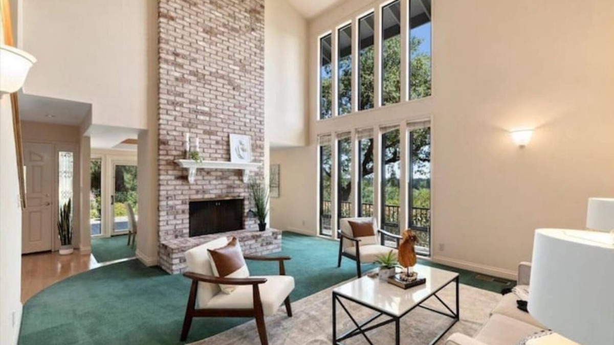 Fair Oaks House | Sunrise-Blvd Riverfront Resident