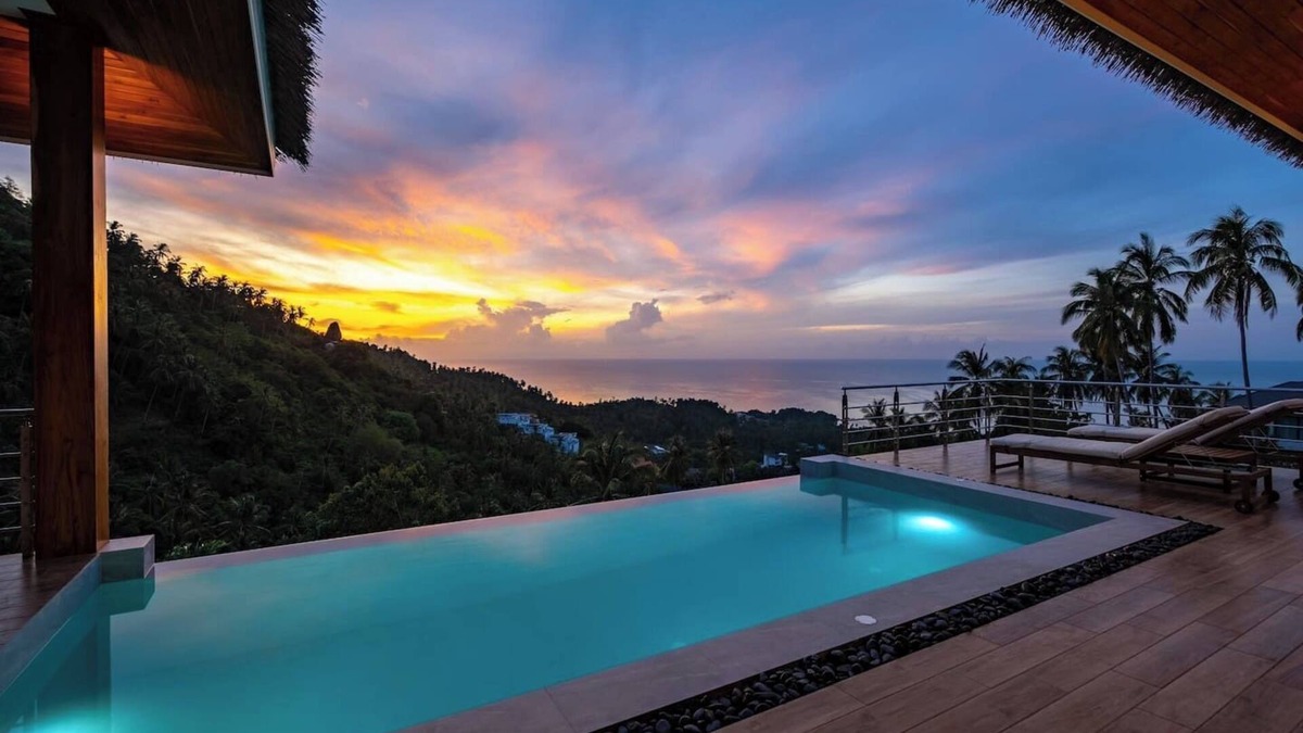 Maret House | "Sunrise Hills" Tranquil 4br pool villa sea view