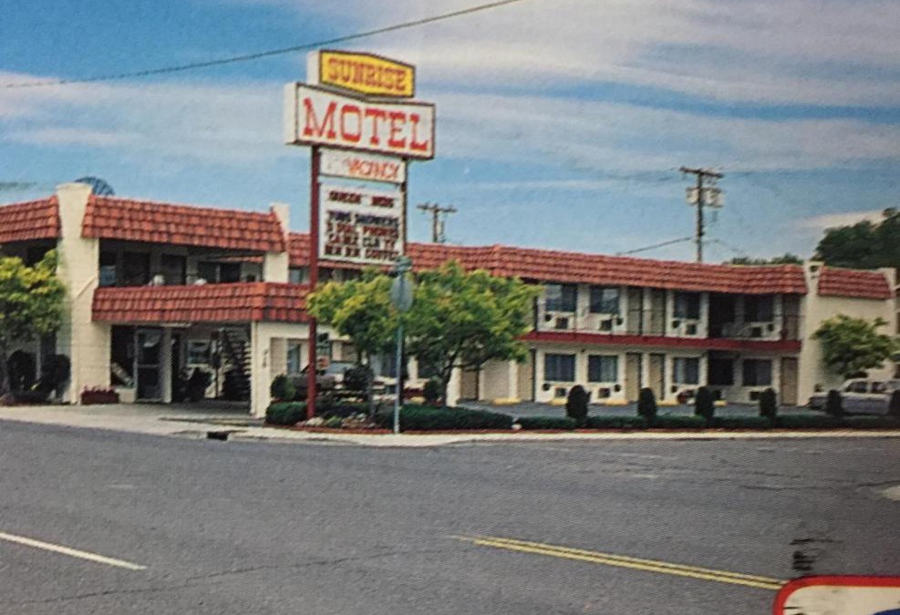 Sparks Hotel | Sunrise Motel