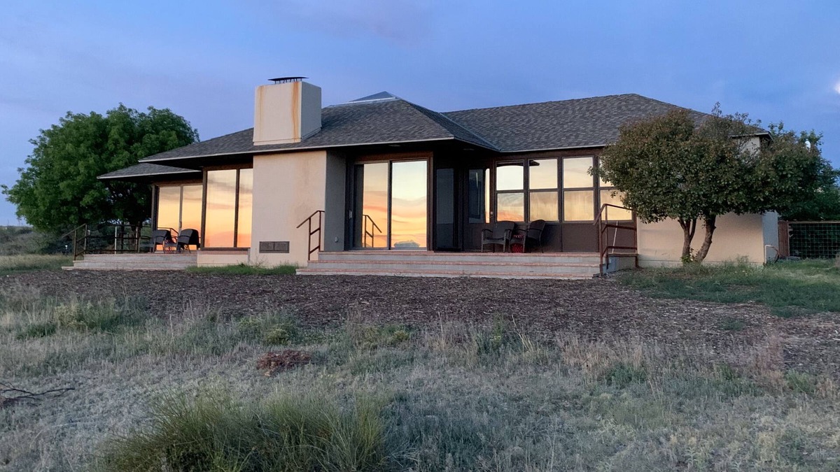 Sonoita House | Sunrise Ranch Sonoita-Mountain Views and Wineries