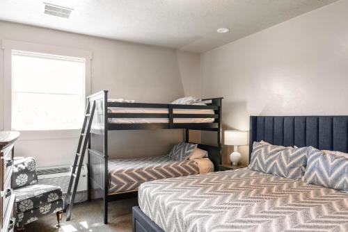 Harbor Village House | Sunrise Resort Room #302