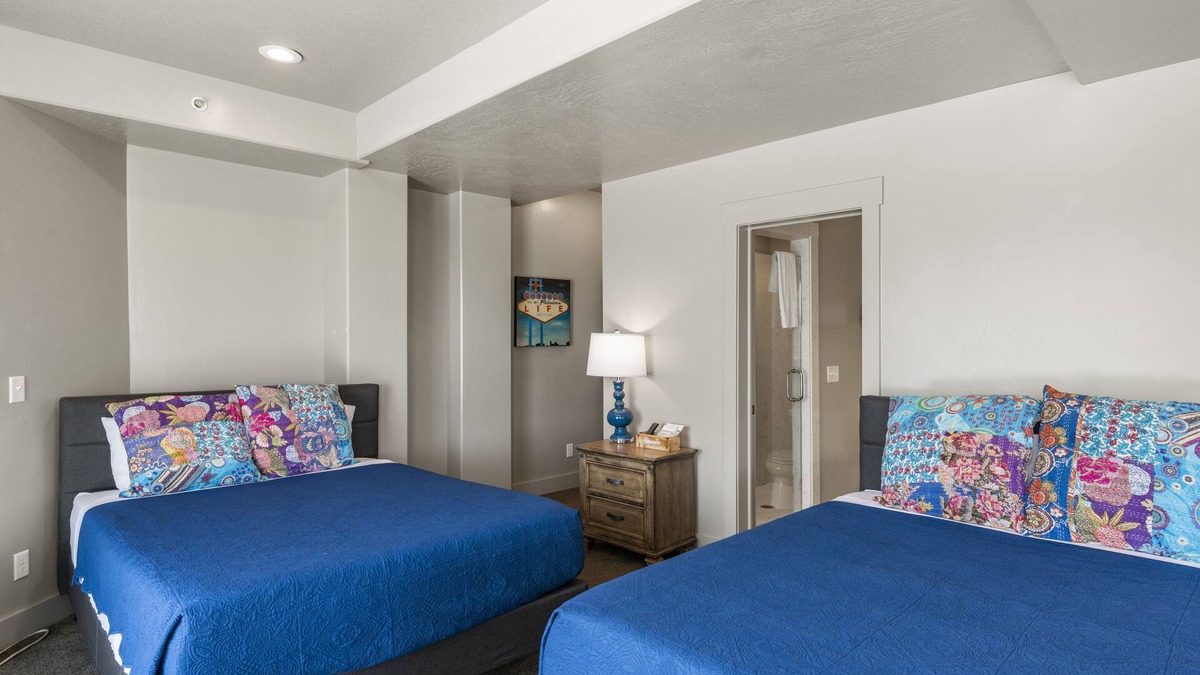 Harbor Village Hotel | Sunrise Resort Room #104 | 0 Bed, 1 Bath