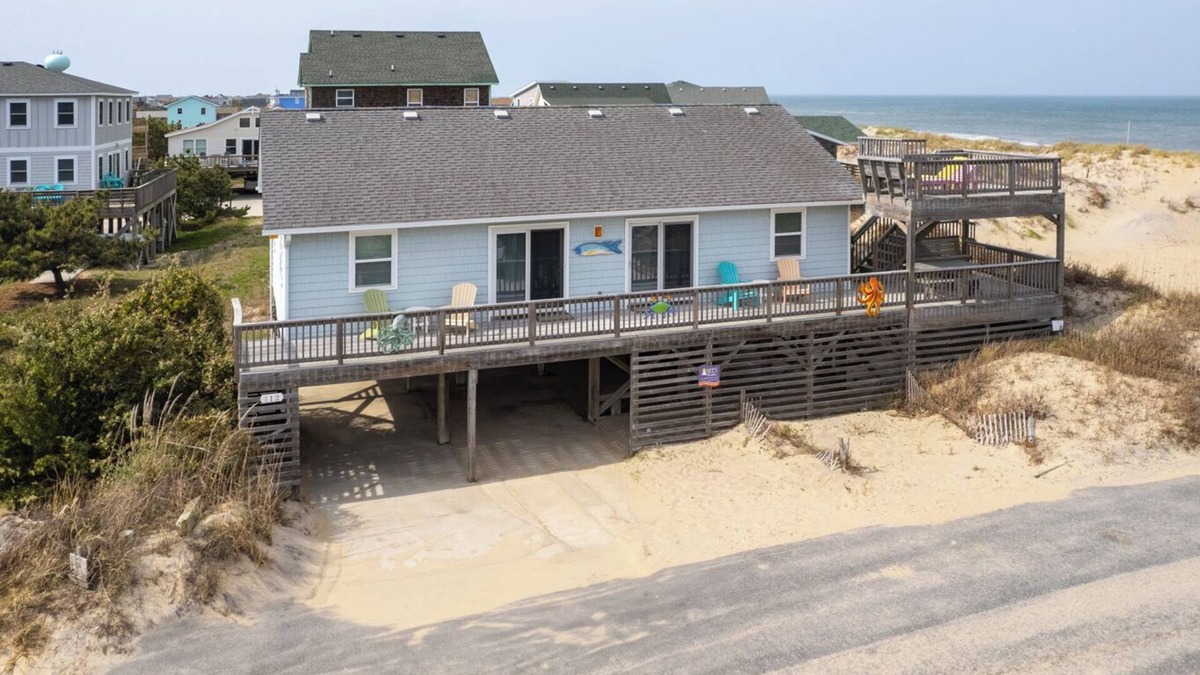 South Nags Head Cottage | Sunrise Shores, Super Easy Beach Access, Great View