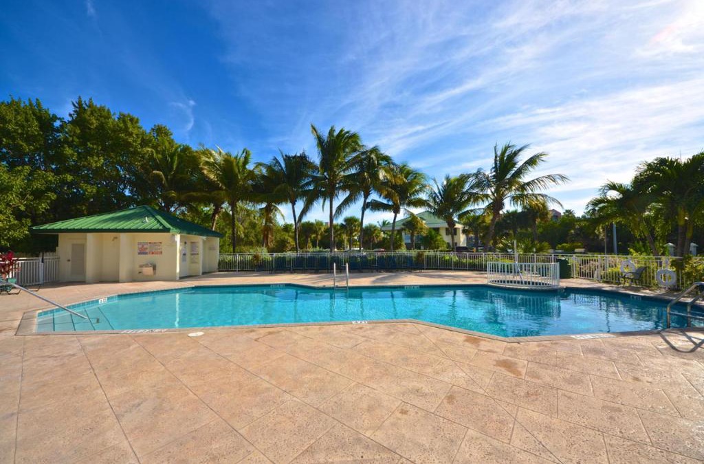 Key West Apartment | Sunrise Suites Big Kahuna Suite #202