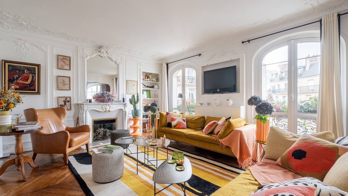 Notre-Dame-des-Champs Apartment | Sunrise Synergy, by Veeve