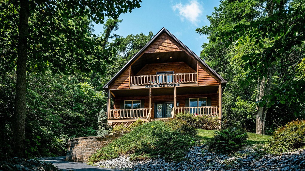 McGaheysville House | Sunrise Views & Mountain Charm!