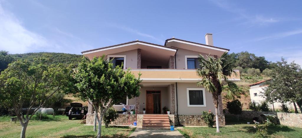 Ishem Villa | Sunrise Vila