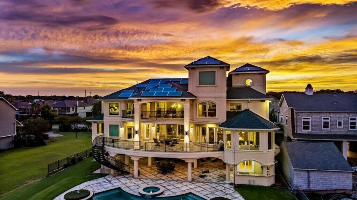 El Lago Villa | Sunrise Villa