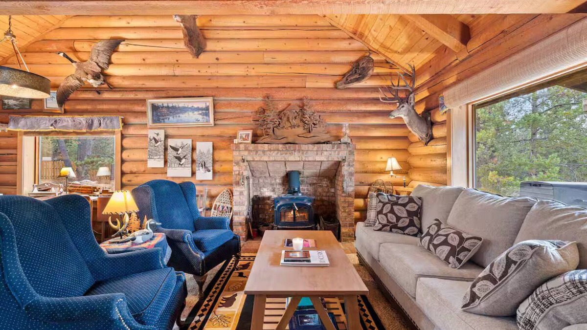 Oregon Water Wonderland Cabin | Sunriver Log Cabin, Riverfront Deschutes Retreat