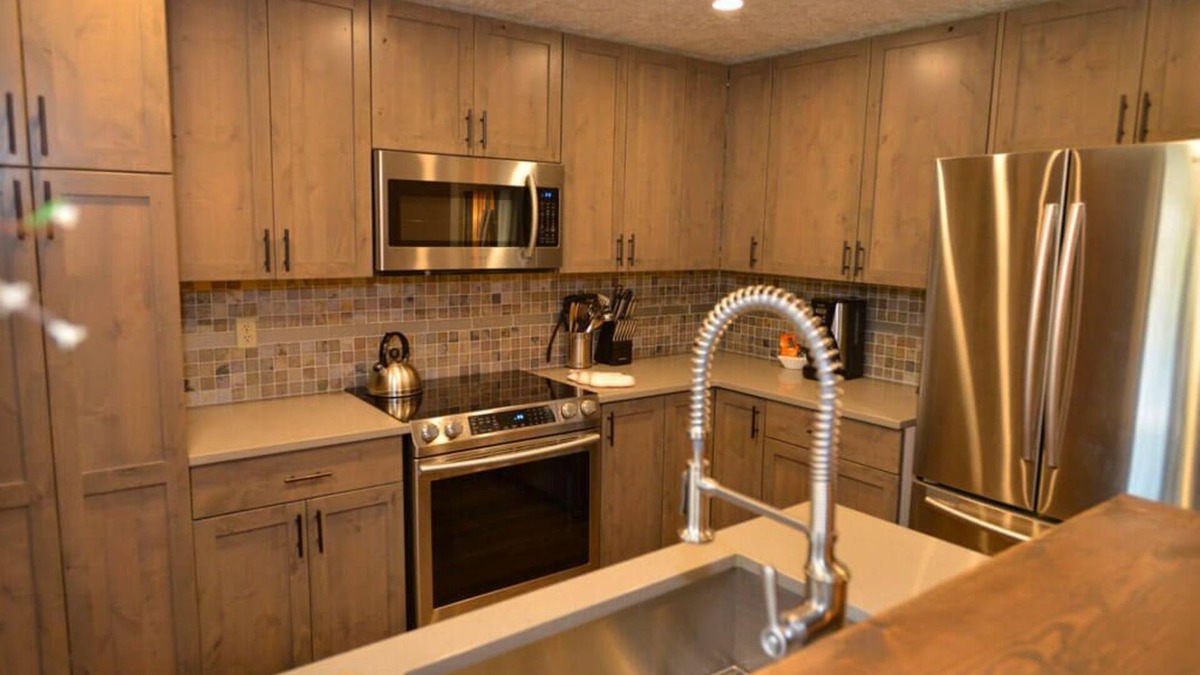 Tennis Village Condo | Sunriver Oasis with Split-Level Charm & Scenic Views