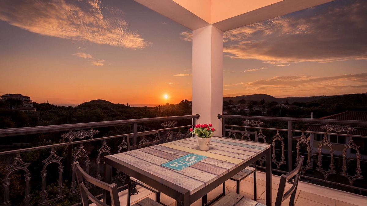 Keri Village House | Sunset 4 Bedroom Family House