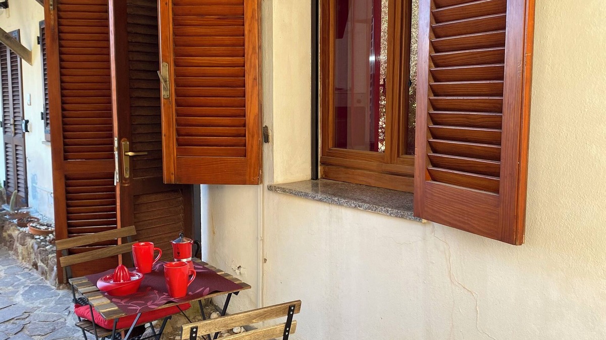 Calasetta Apartment | Sunset apartment.2 minutes from the sea.CINIT11108C200R9820