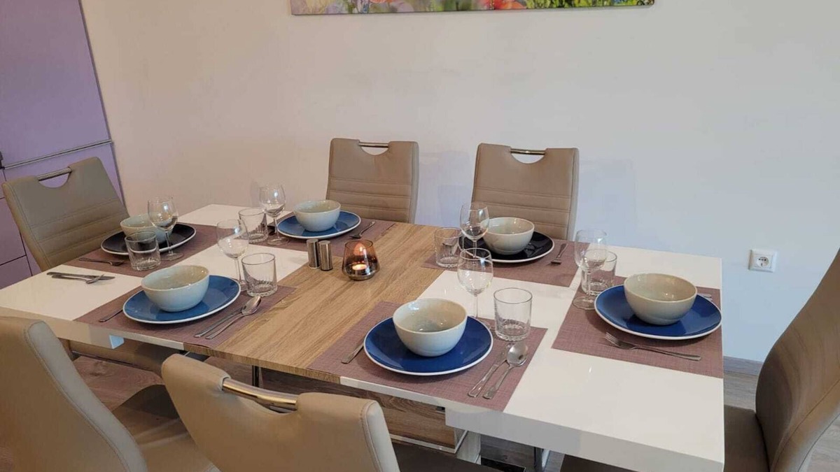 Siofok Apartment | Sunset Beach Apartment directly on the beach high-quality furnishings pool garden WLAN