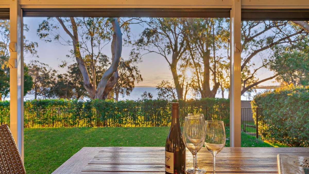 Soldiers Point House | Sunset Beach Luxury 24