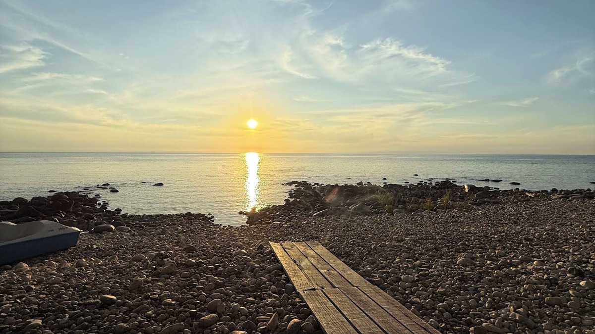 Saugeen 29 Cottage | Sunset Cottage -Discover your lakeside paradise on Lake Huron