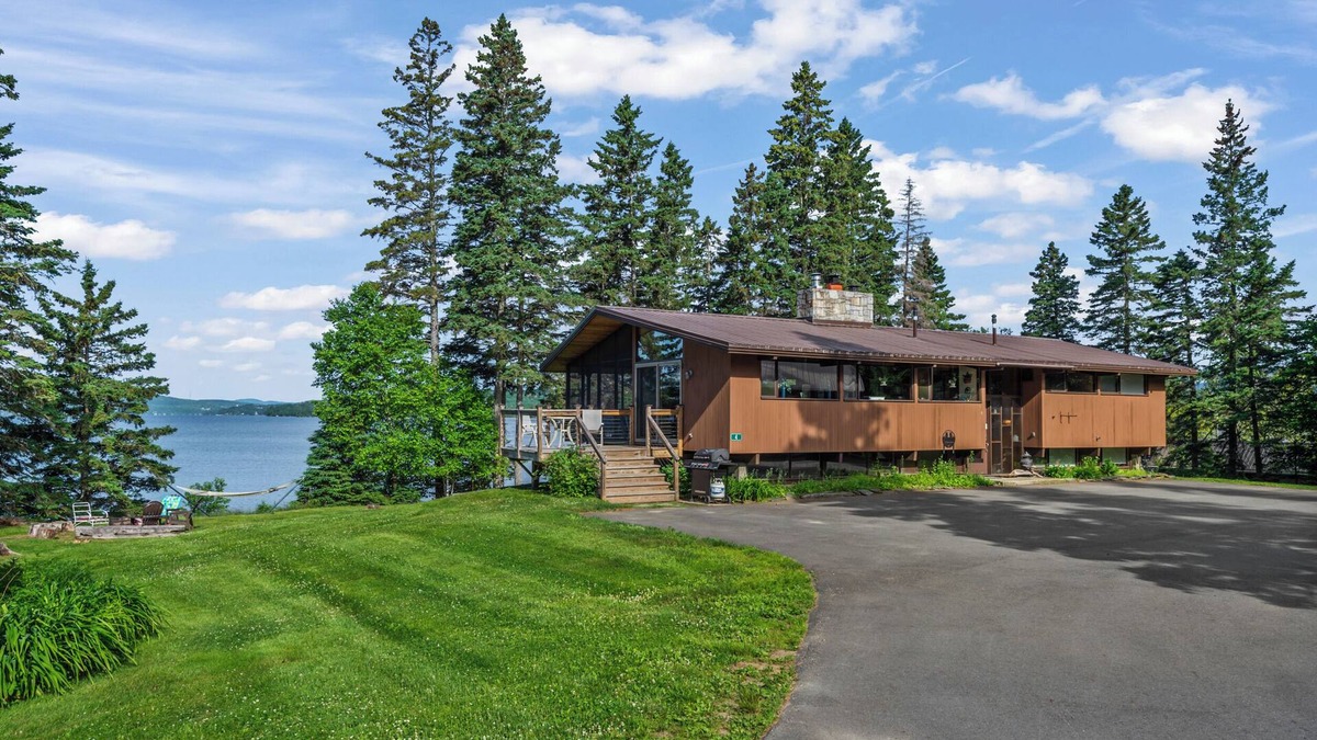 Rangeley House | Sunset Cove | Dock, Canoes, Games & Fire Pit