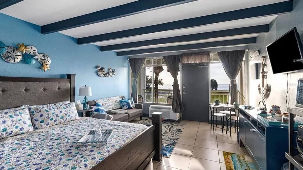 Ruskin Apartment | Sunset Del Mar-studio with view of Tampa Bay