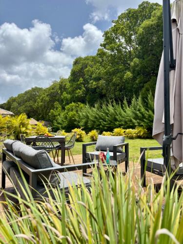 Grand-Bourg House | Sunset Dream, Bungalow haut de gamme avec accès Piscine et Plage