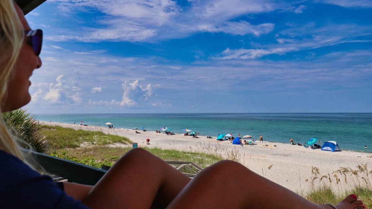 Englewood Apartment | Sunset Escape 2BR Coastal Retreat Englewood Beach