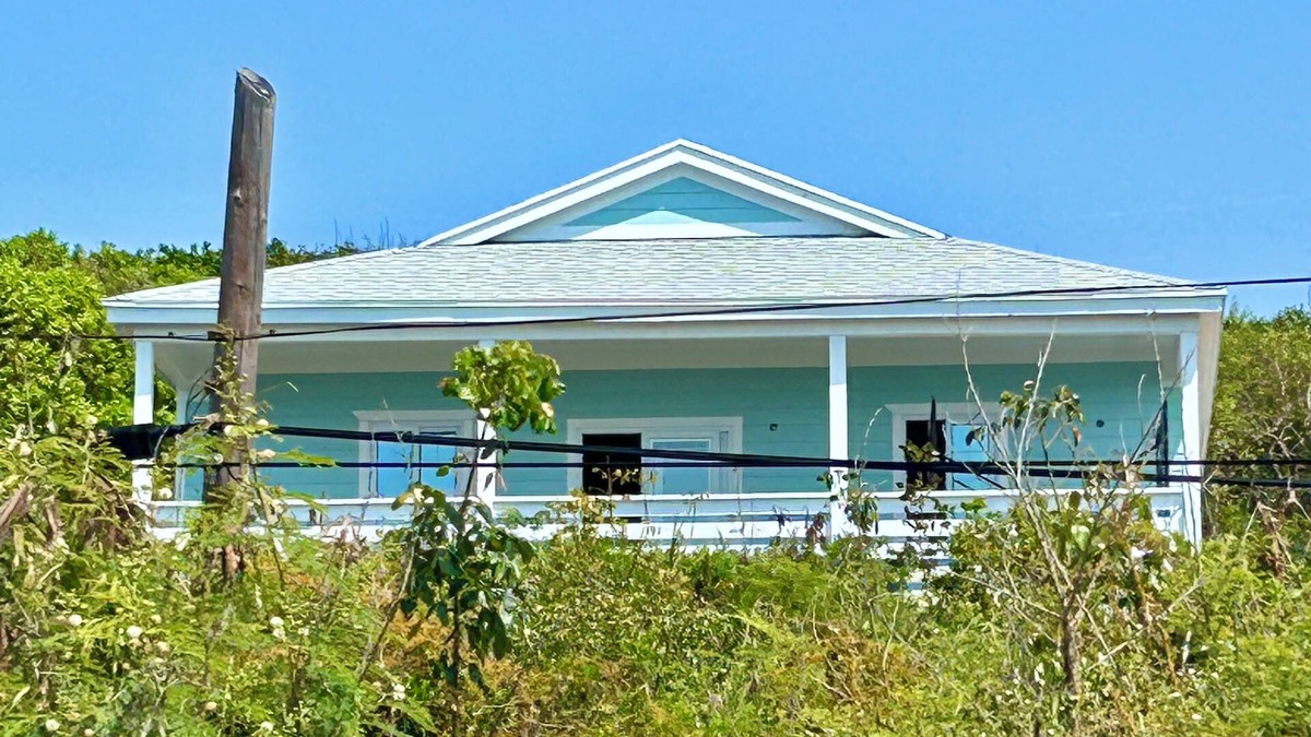 Rainbow Bay Cottage | Sunset Escape: A Secluded Hideaway