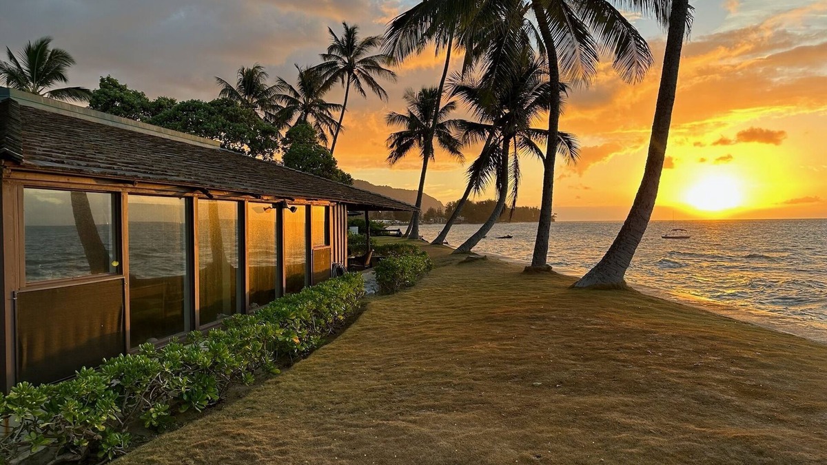 Waialua Condo | Sunset Hale - Oceanfront North Shore