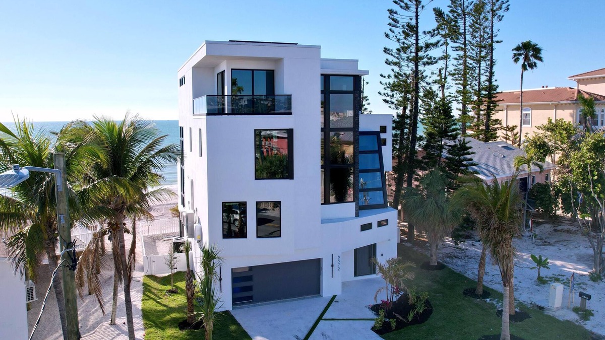 Sunset Beach House | Sunset Jewel in Treasure Island