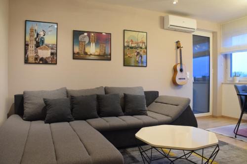 Zagreb Apartment | Sunset&Mountain