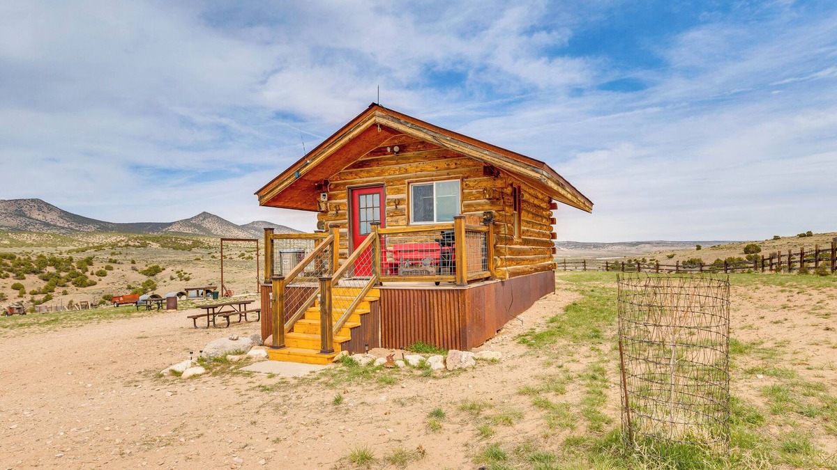 Maybell Cabin | Sunset & Mtn Views: Rustic Colorado Retreat!