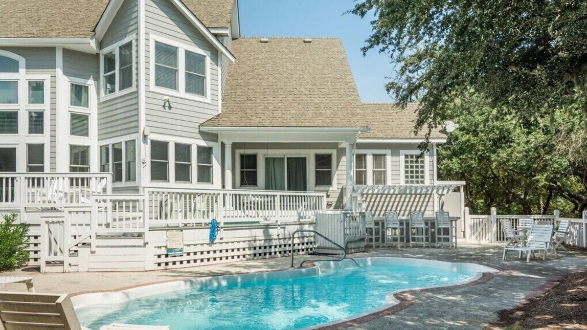Corolla House | Sunset on Seventeen: Private Pool, Hot Tub, Dog-friendly