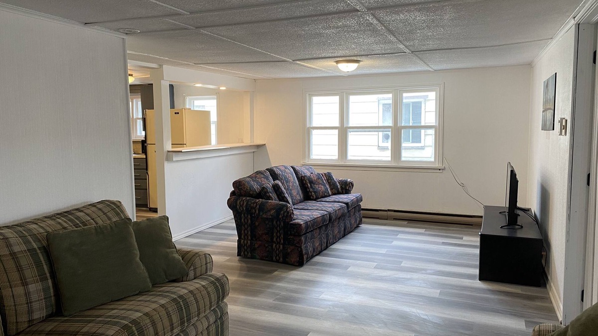 Sauble Beach Apartment | Sunset Paradise - Next to the beach with an amazing view!