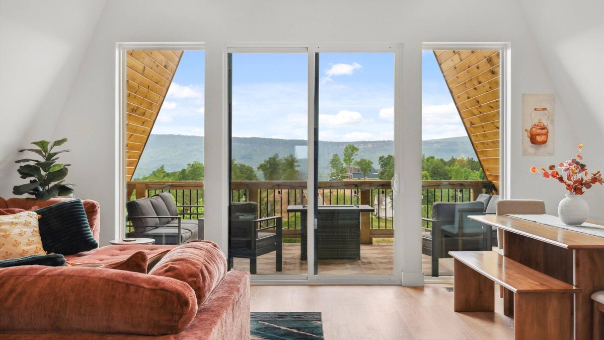Chattanooga Valley Cabin | Sunset Peak | Gorgeous A-Frame Cabin | Bluff Views | Hot tub!