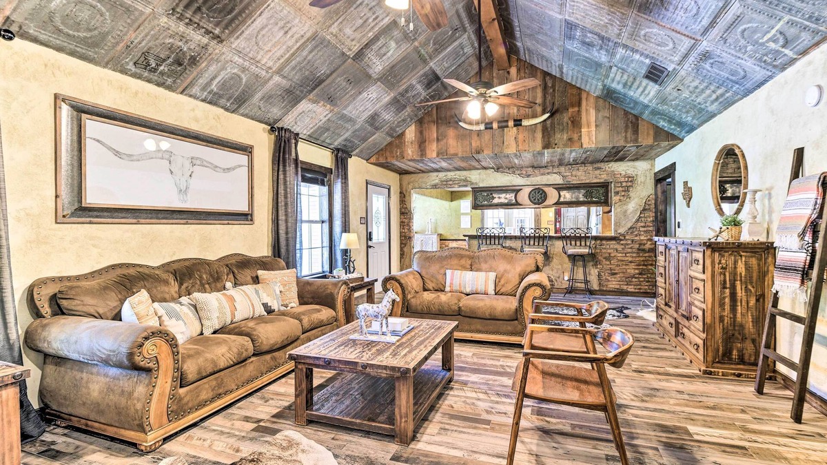 Sunset Cottage | Sunset Ranch w/Pool & Hot Tub on 29 Acres!