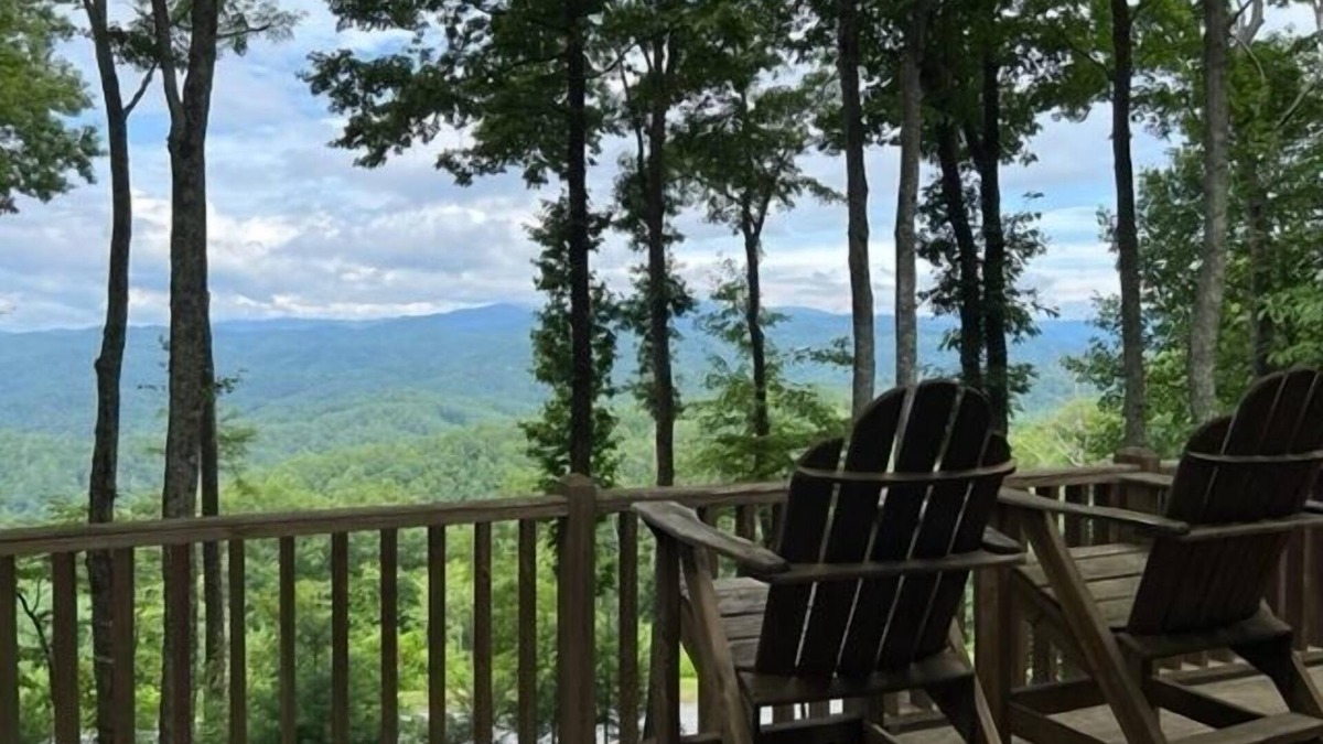 Ferguson Cabin | Sunset Ridge-Log Cabin,Views,Deck,Trails