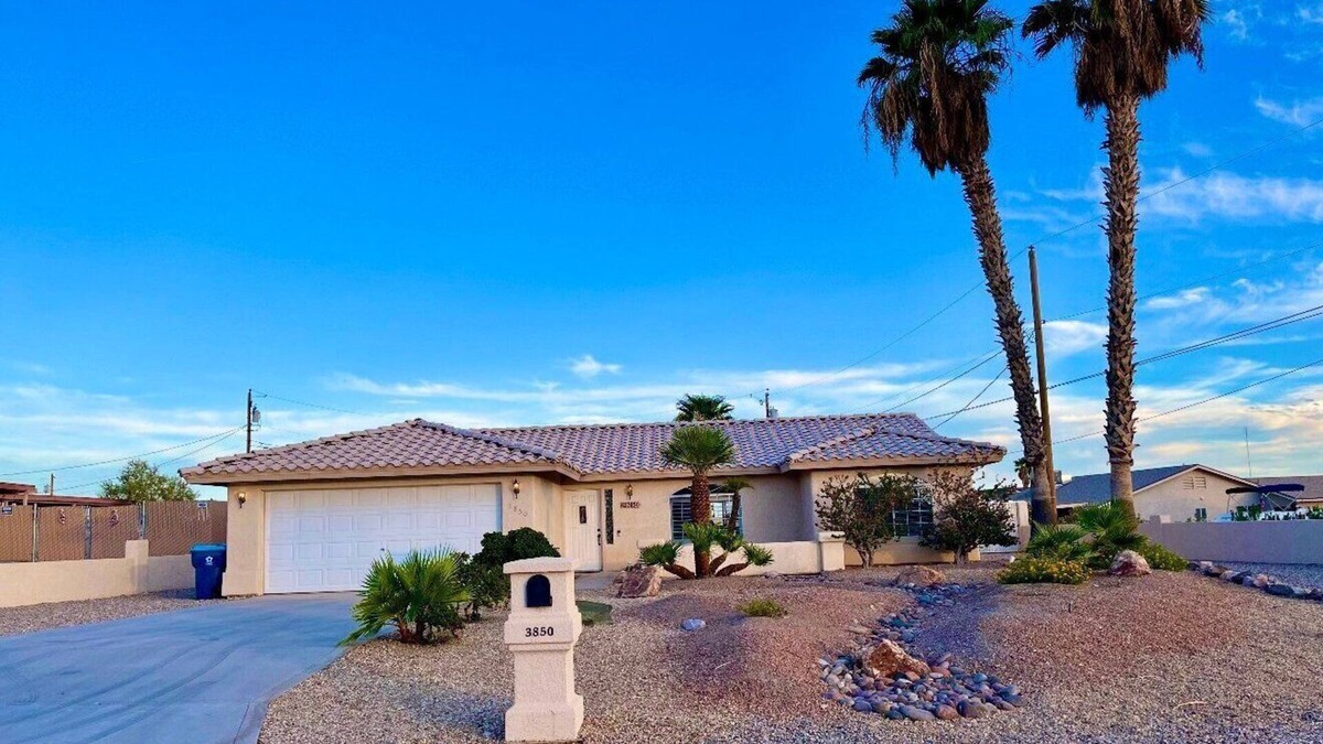 Lake Havasu City House | Sunset Sanctuary, RV Parking