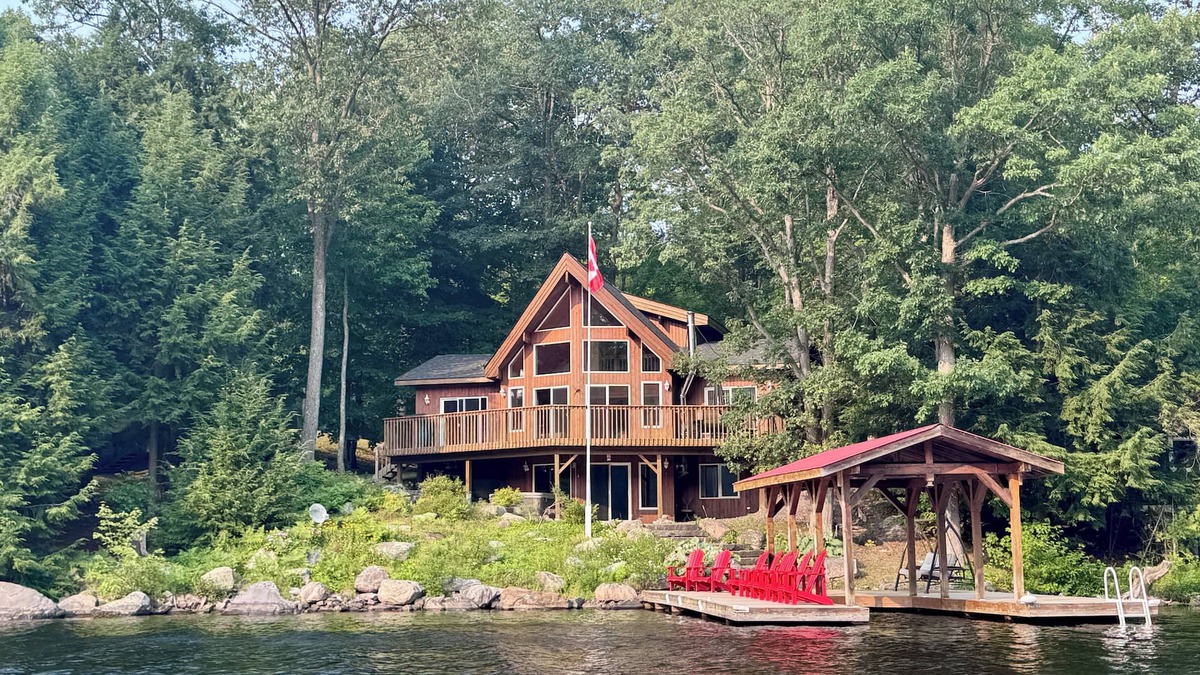 Bala Cottage | Sunset Shores Muskoka