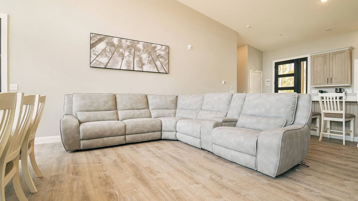 McHenry House | Sunset Sky Lodge 241 Fairgate