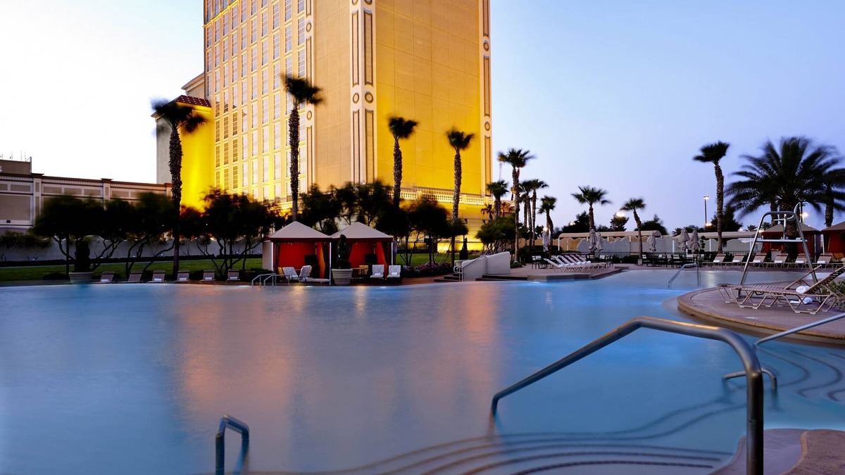 Whitney Ranch Hotel | Sunset Station Hotel & Casino