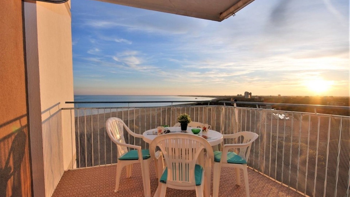 Lignano Sabbiadoro Apartment | Sunset terrace escape by Beahost Rentals