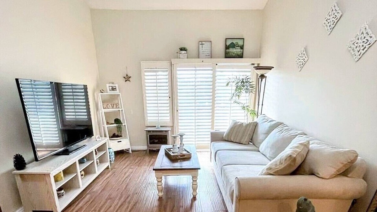 Serra Mesa Condo | Sunset View Condo *Two Free Parking *Central Location