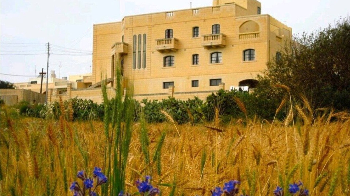 il-Baħrija House | Sunset View Country Villa Retreat
