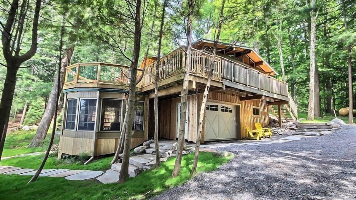 Muskoka Lakes Cottage | Sunset Views On Lake Muskoka