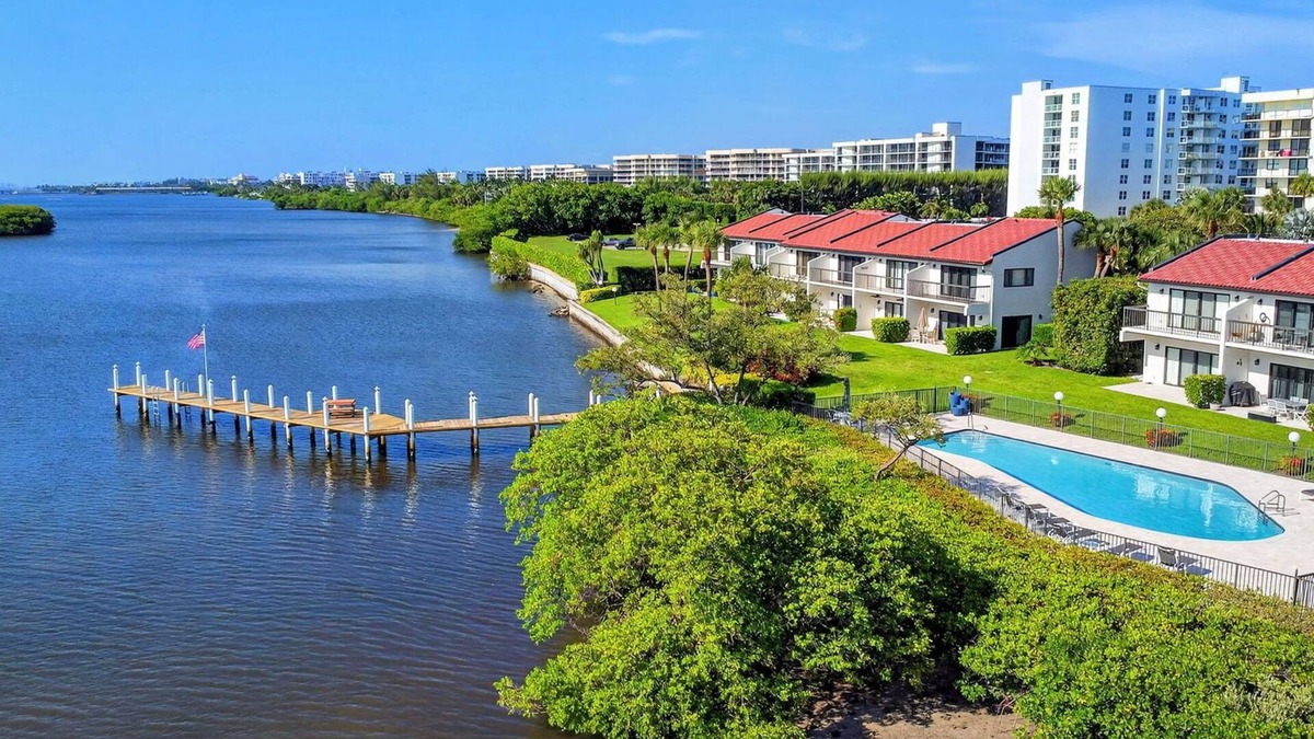 South Palm Beach Condo | Sunset views - Pool - Updated