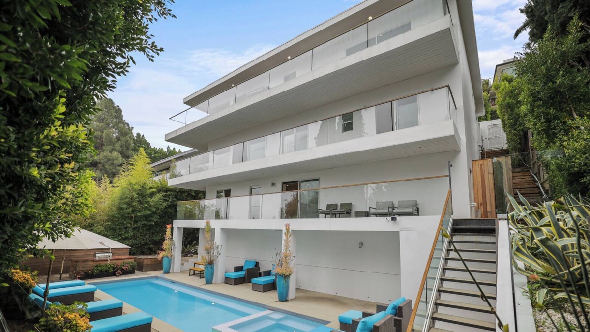 Hollywood Hills West House | Sunset Views Resort