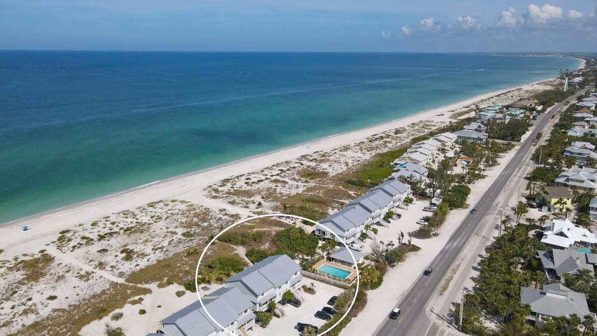 Boca Grande Condo | Sunsets at Sundown Colony ~ beachfront 2/2.5 condo with community pool