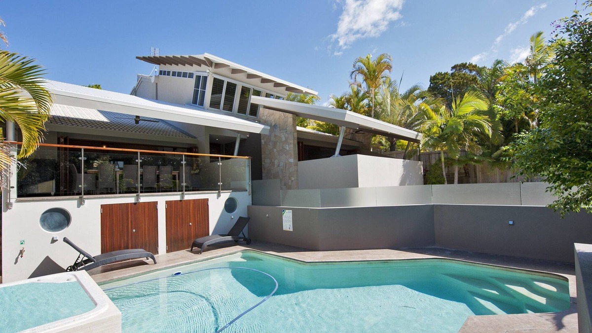Sunshine Beach House | Sunshine Beach Retreat: Pool, Backyard