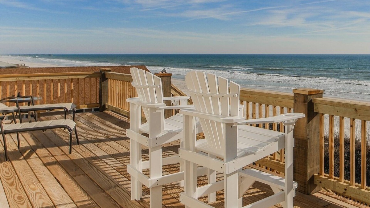 Topsail Beach House | Sunshine Dreams | Beachfront + Sound Views