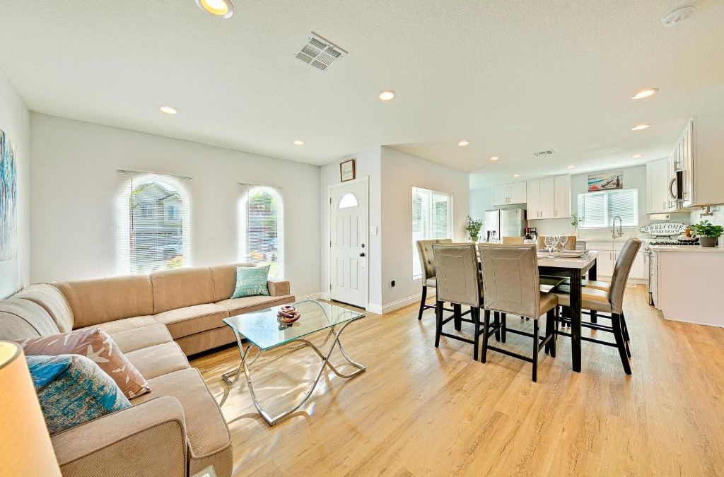 Santa Ana Heights House | Sunshine Fun Time