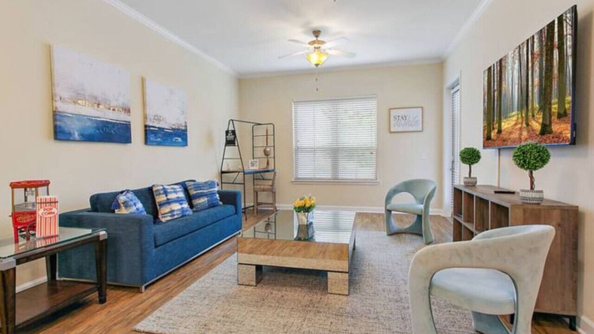 Southside Apartment | Sunshine Haven: 2BR w/Pool, Theater, Gym, Tennis