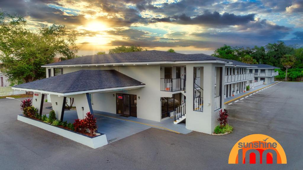 Kissimmee Hotel | Sunshine Inn
