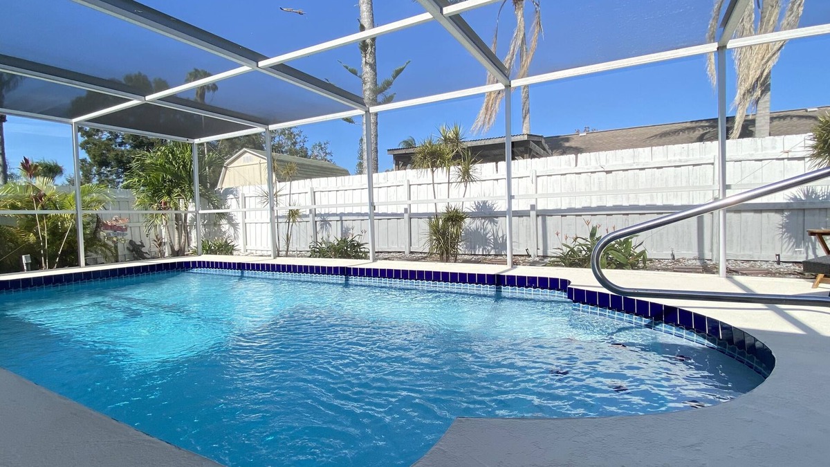 Bradenton House | Sunshine Oasis 2 With Heated Saltwater Pool Just Minutes to Gulf Beaches